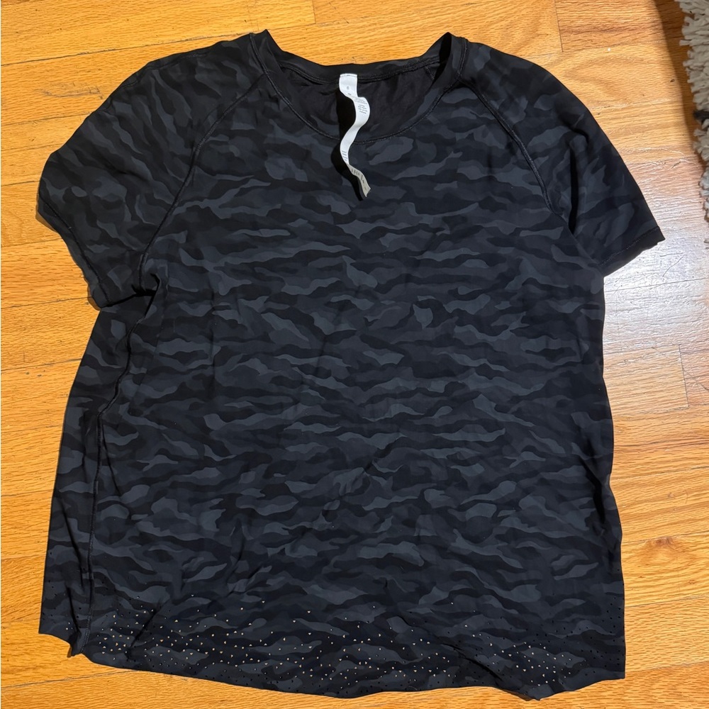 Lululemon running tee